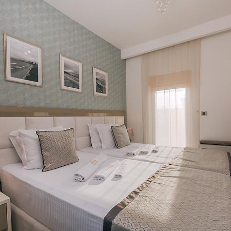 Villa Royal Apartments Tivat Buitenkant foto