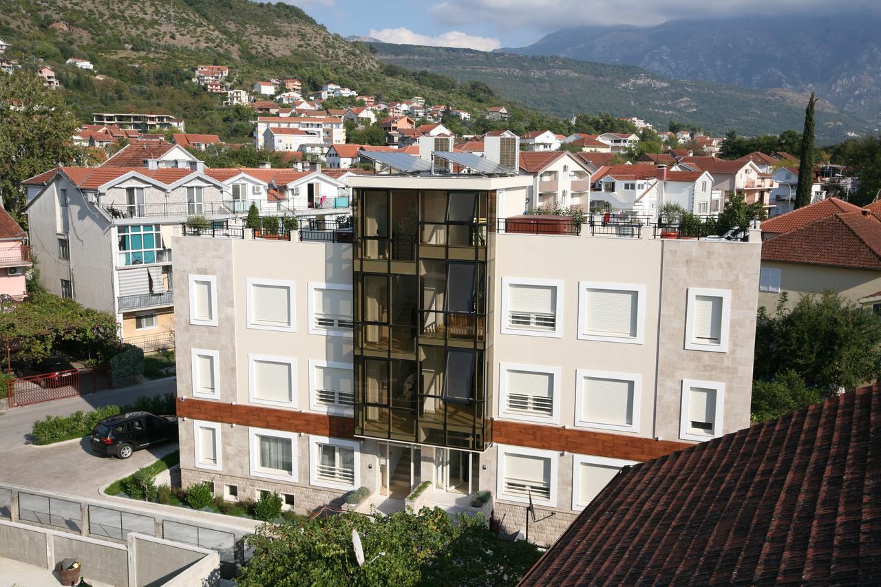 Villa Royal Apartments Tivat Buitenkant foto