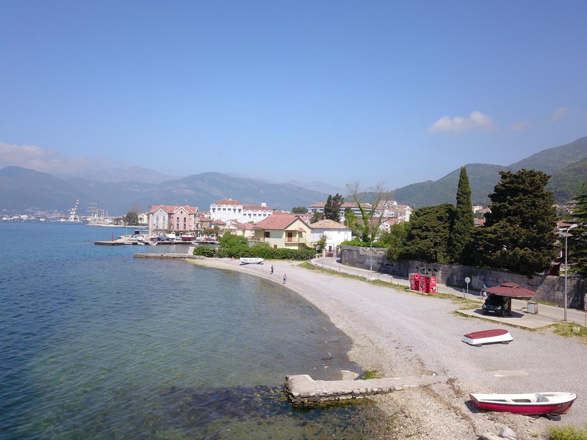 Villa Royal Apartments Tivat Buitenkant foto