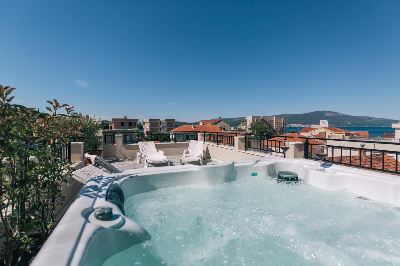 Villa Royal Apartments Tivat Buitenkant foto
